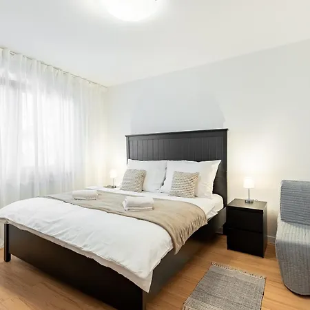 Old Town Oasis 3 Apartment